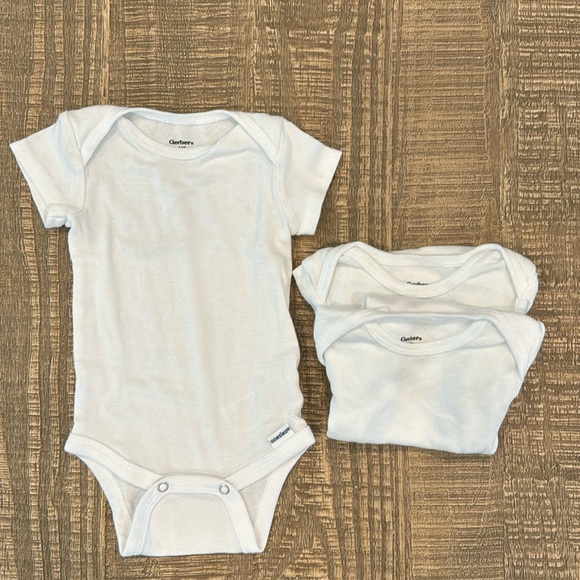 Gerber Newborn Onesies - 3 pk, 0-3 months - Picture 1 of 4